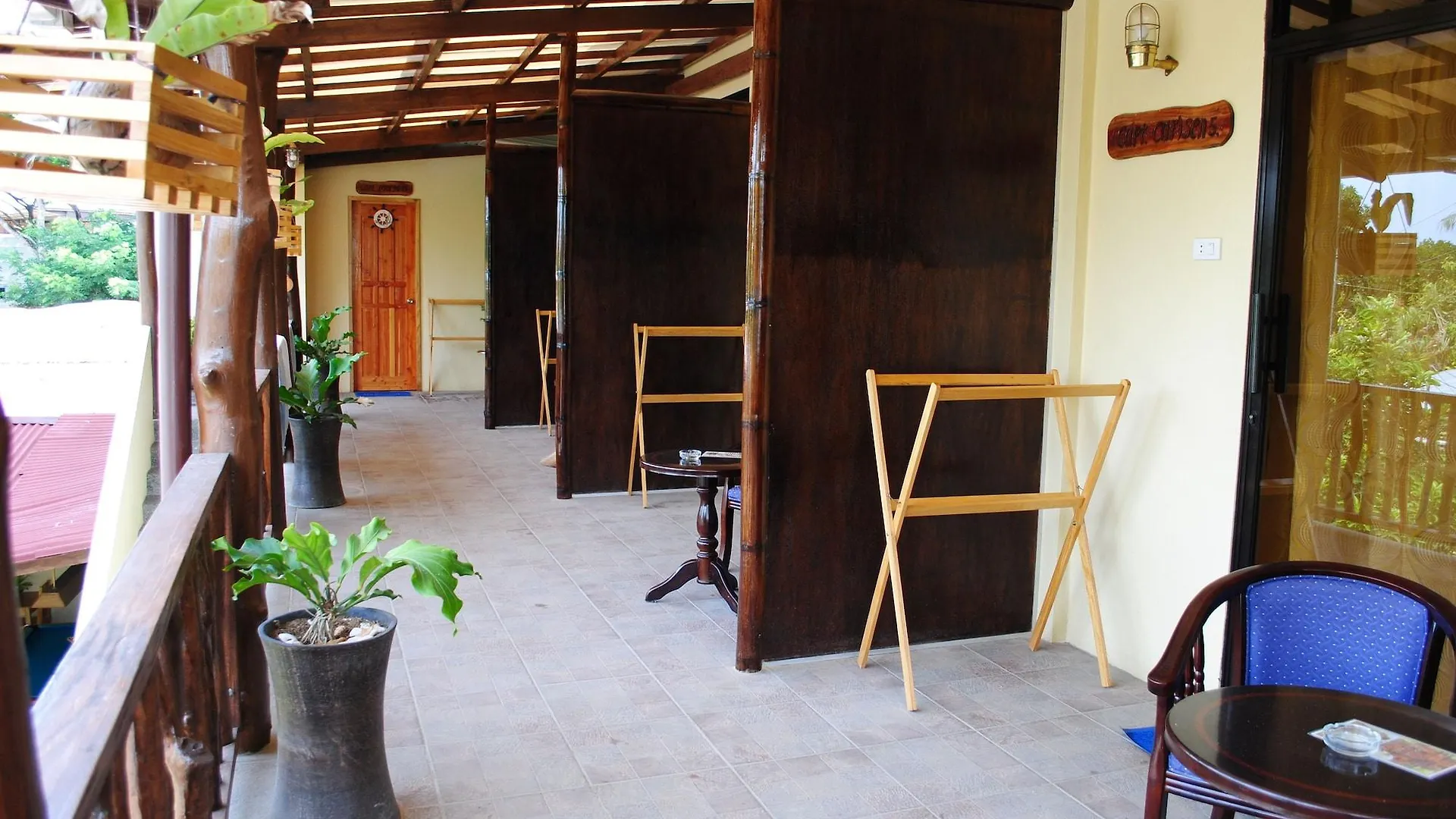 Captain'S Lodge And Bar Panglao