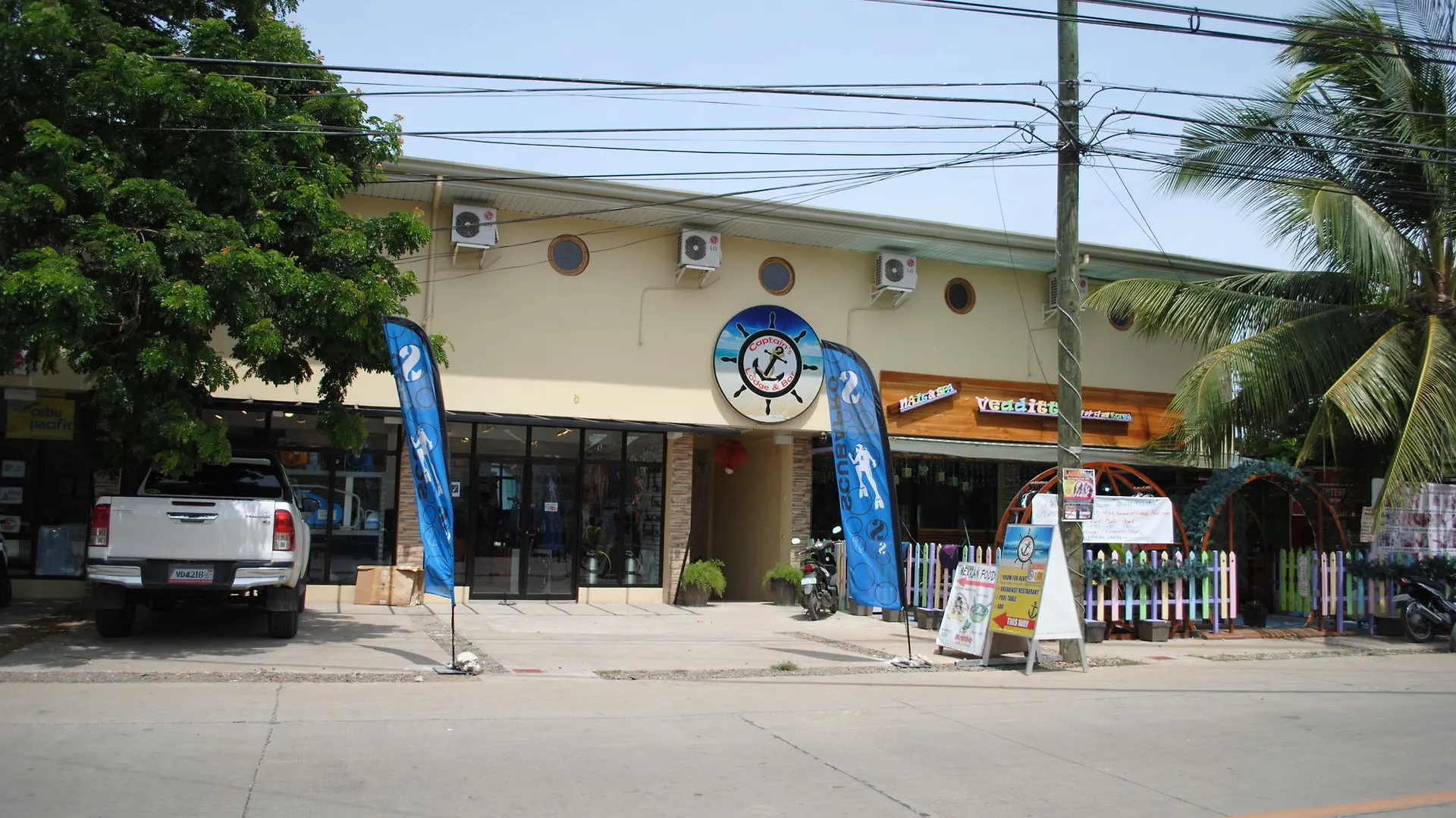 Captain'S Lodge And Bar Panglao
