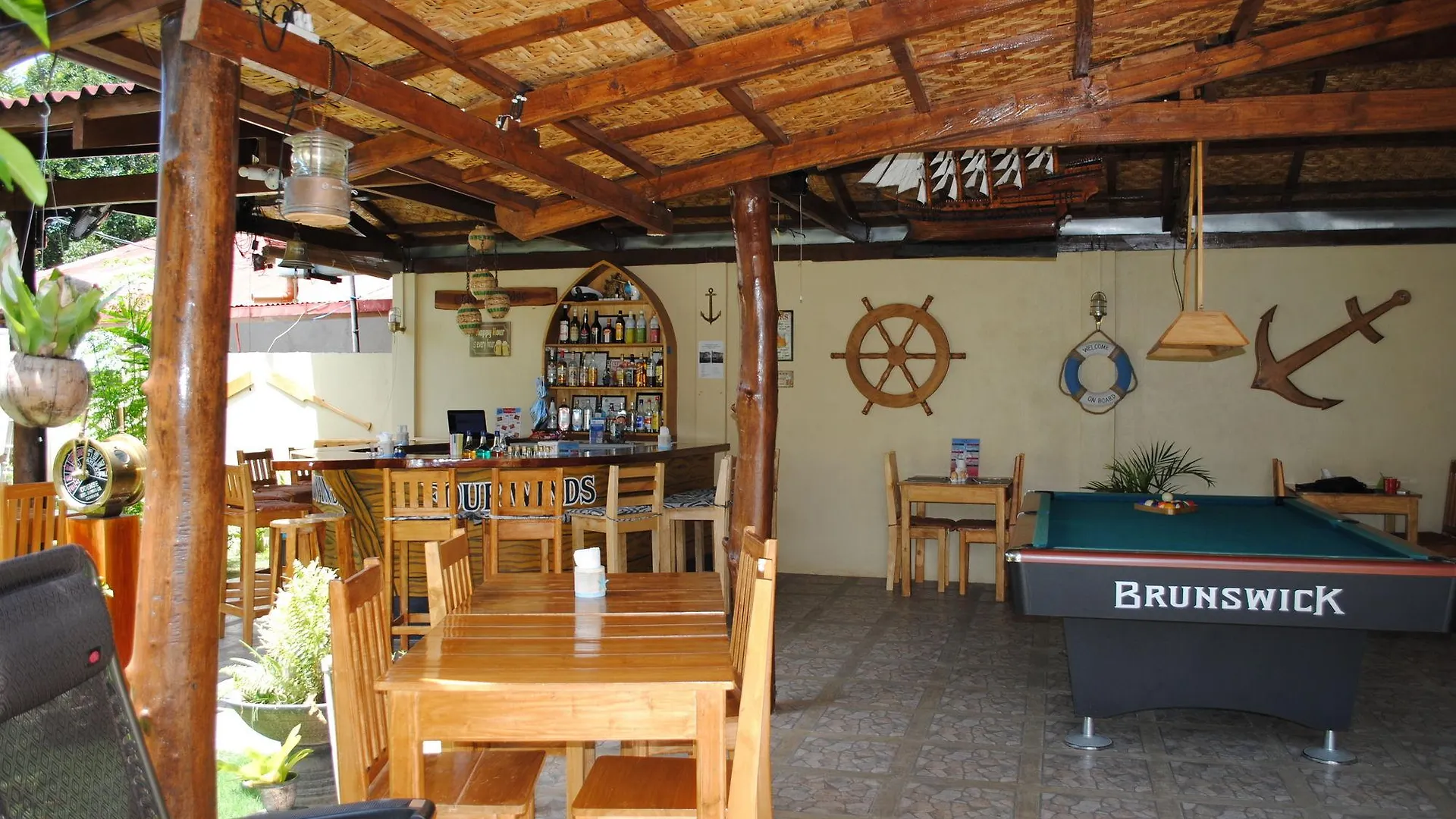 Captain'S Lodge And Bar Panglao 2*,