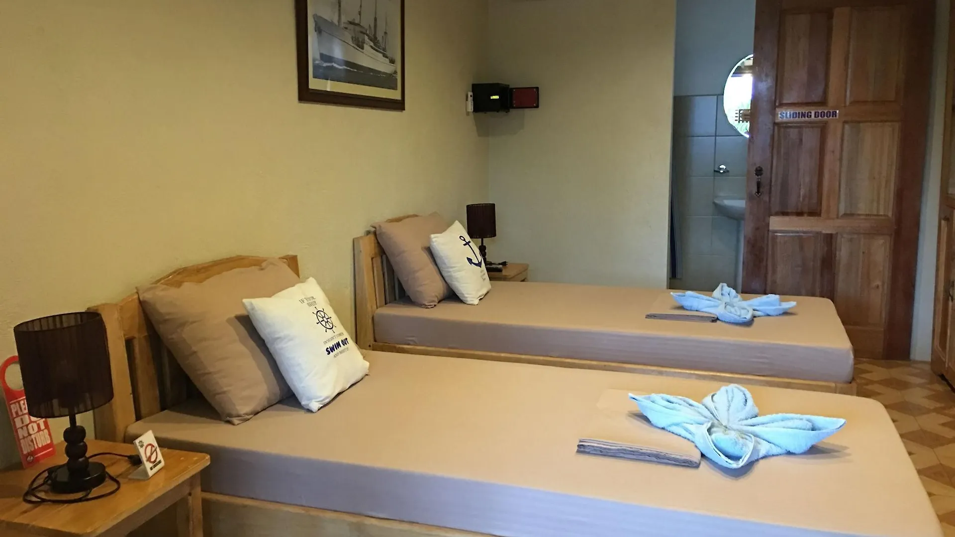 Inn Captain'S Lodge And Bar Panglao